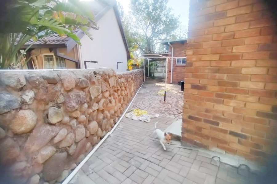 5 Bedroom Property for Sale in Elandsrand North West